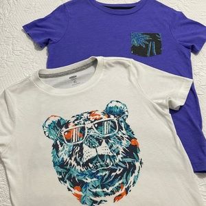 Old Navy Set of 2 T-Shirts Kids Size 6-7 1White w/Lion Design & Purple w/pocket